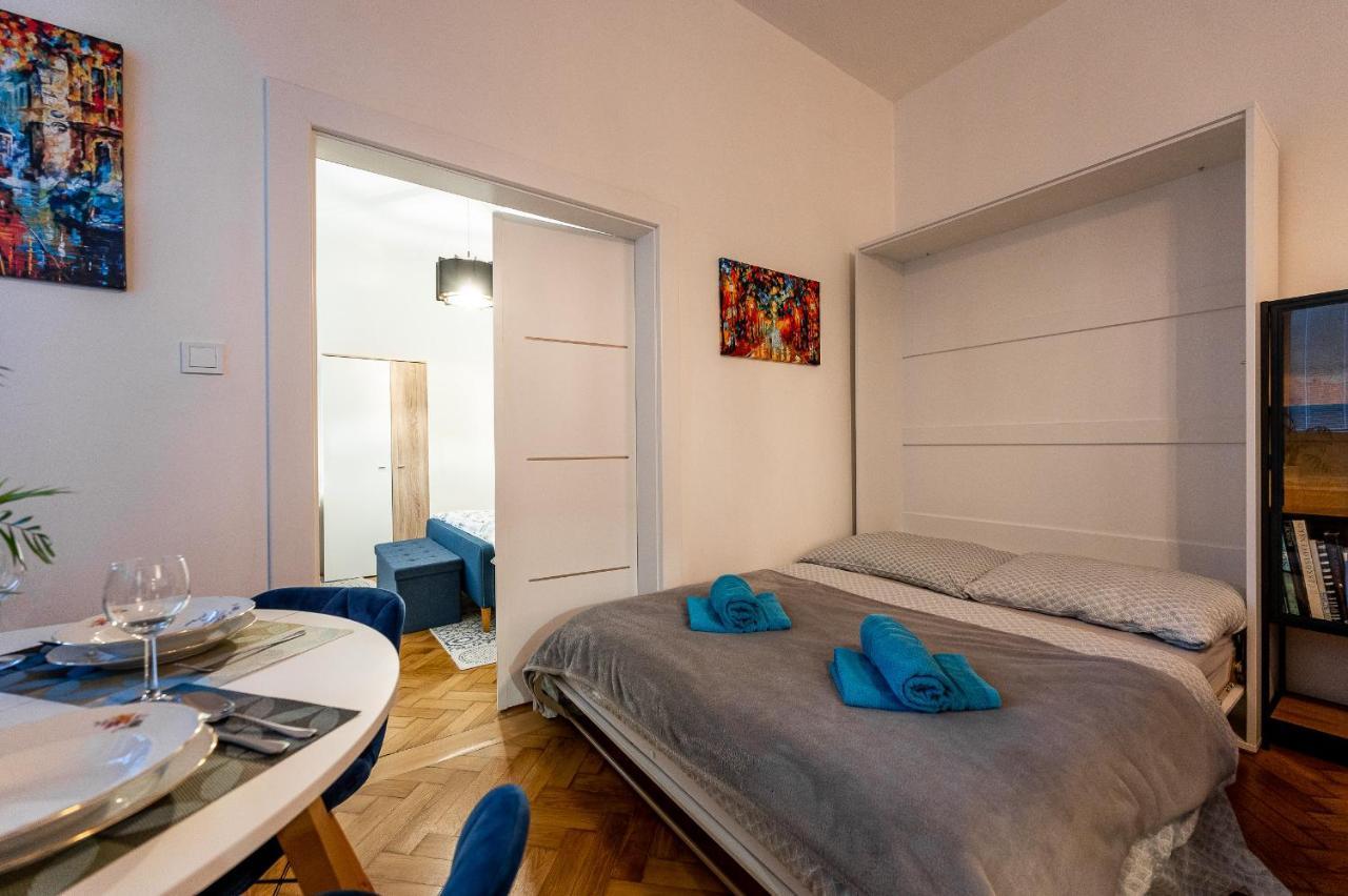 Mojmirova Apartment Kosice Center ภายนอก รูปภาพ