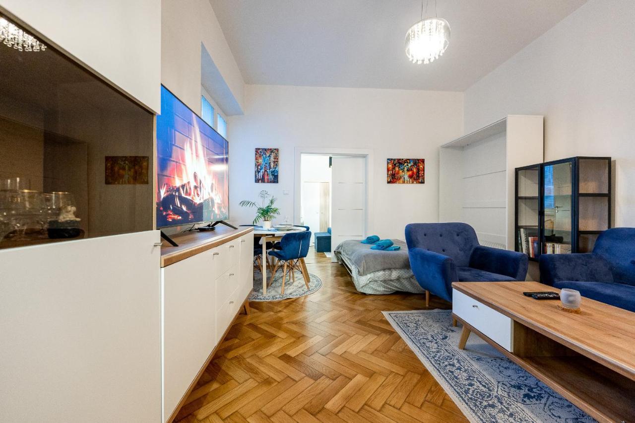 Mojmirova Apartment Kosice Center ภายนอก รูปภาพ