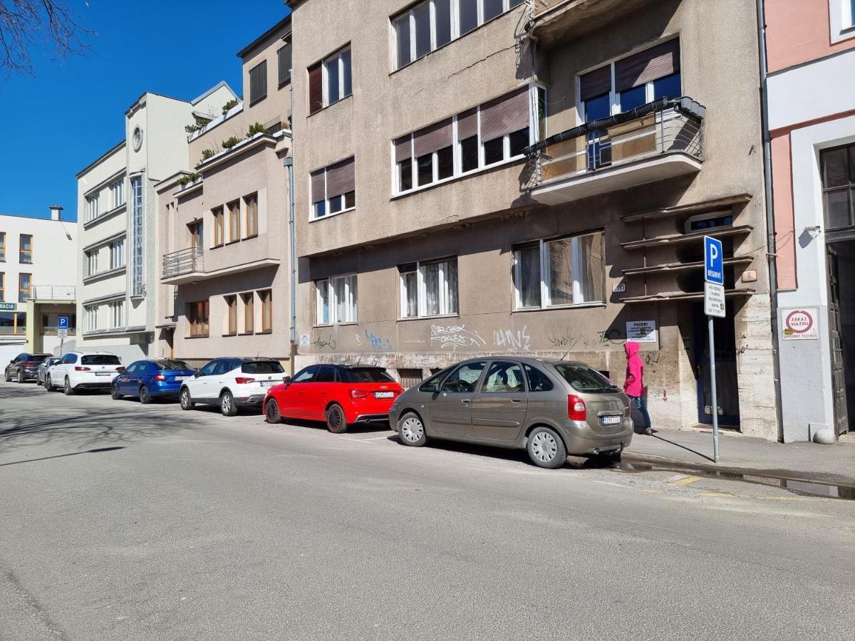 Mojmirova Apartment Kosice Center ภายนอก รูปภาพ